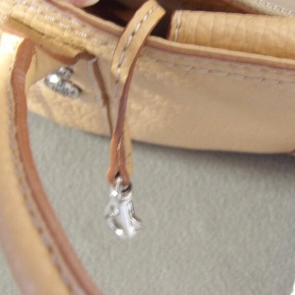 Vintage Micheal Micheal Kors Cream/Tan Pebbled Leather Smaller Tote Bag - Picture 10 of 13